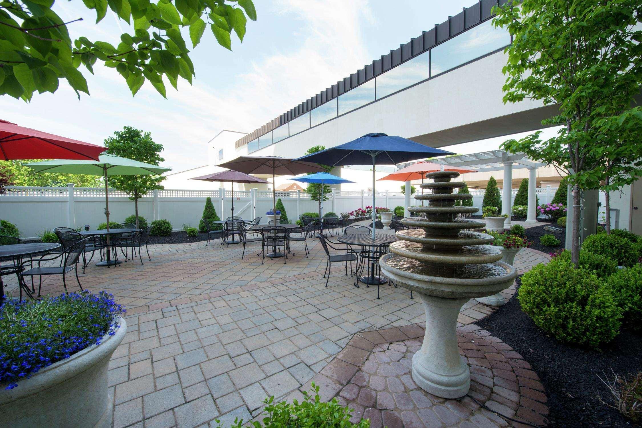 Hotel Doubletree By Hilton Binghamton Exterior foto